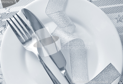Image of place setting for christmas with star