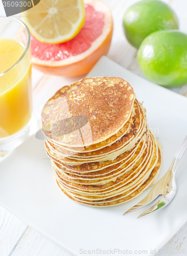 Image of pancakes with fruit