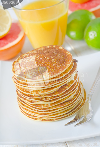 Image of pancakes with fruit