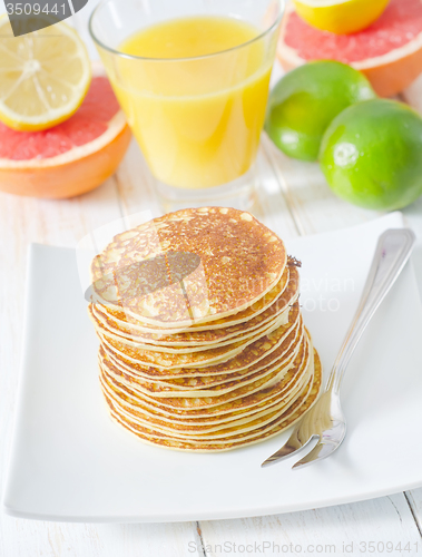 Image of pancakes with fruit