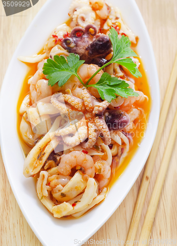 Image of salad with seafood