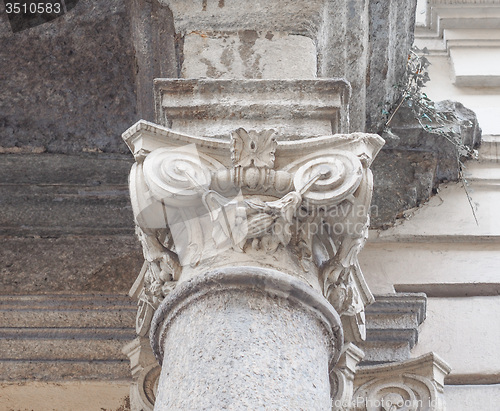 Image of Ionic capital