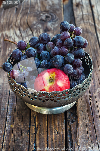 Image of A bunch of grapes