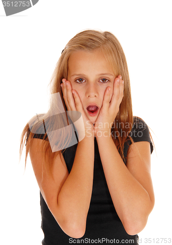 Image of Scared looking young girl.