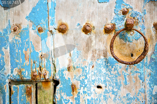 Image of rusty metal nail  