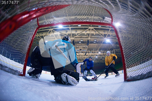 Image of ice hockey goalkeeper