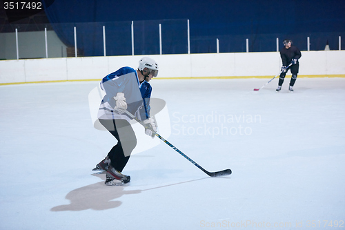 Image of ice hockey player in action