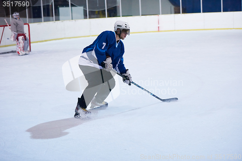 Image of ice hockey player in action