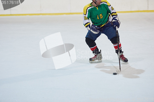 Image of ice hockey player in action