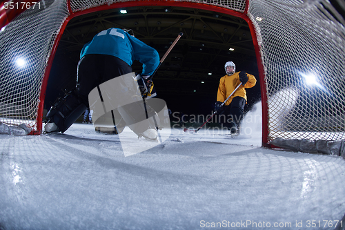 Image of ice hockey goalkeeper