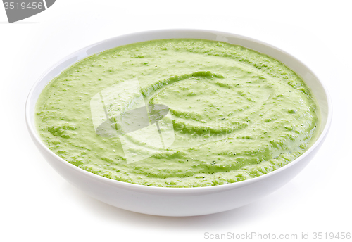 Image of bowl of broccoli and green peas cream soup