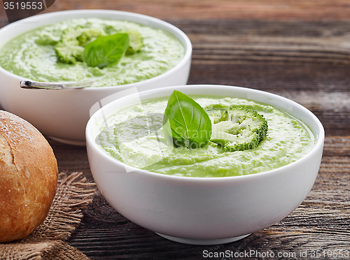 Image of broccoli and green peas soup