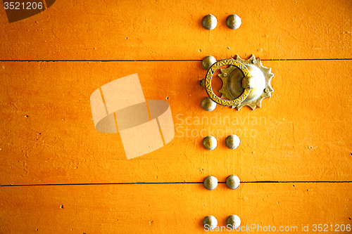 Image of rusty  brown    morocco in  padlock 