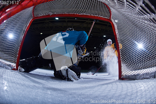 Image of ice hockey goalkeeper