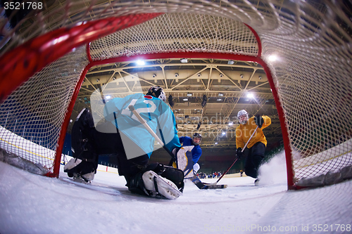 Image of ice hockey goalkeeper