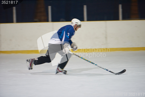 Image of ice hockey player in action