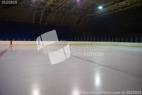 Image of empty ice rink, hockey arena