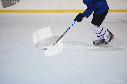 Image of ice hockey player in action