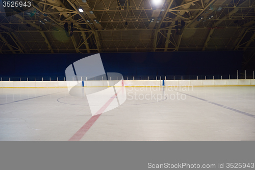 Image of empty ice rink, hockey arena