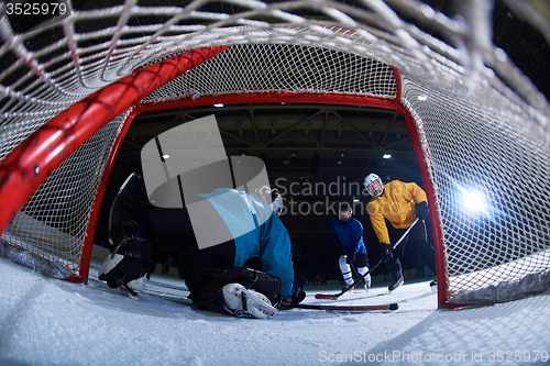 Image of ice hockey goalkeeper