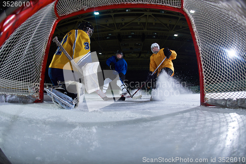 Image of ice hockey goalkeeper