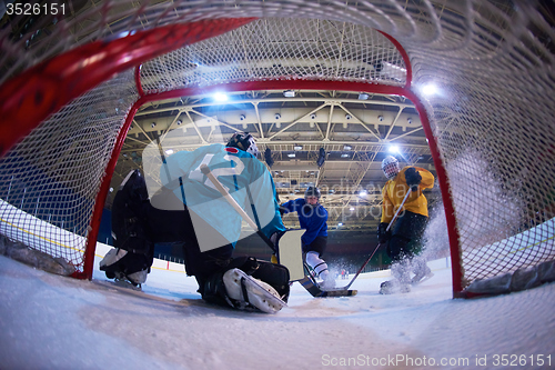 Image of ice hockey goalkeeper