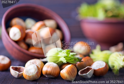 Image of hazelnuts