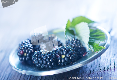 Image of fresh blackberry