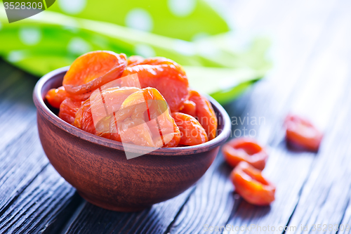 Image of dry apricot