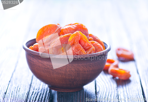 Image of dry apricot