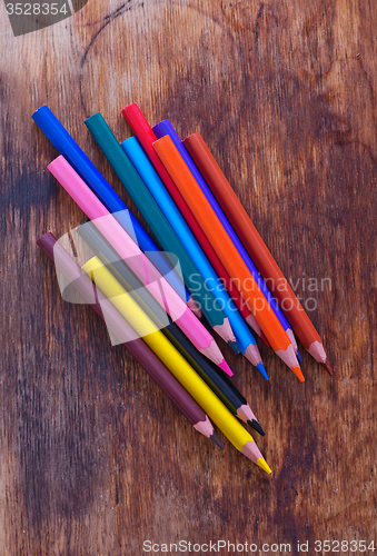 Image of color pencils