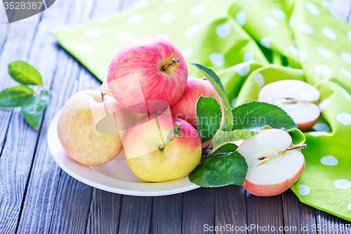 Image of fresh apples