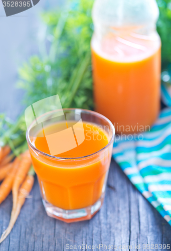 Image of fresh carrot juice