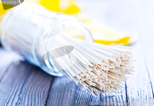 Image of raw rice noodles