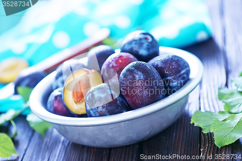 Image of fresh plums