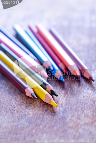 Image of color pencils