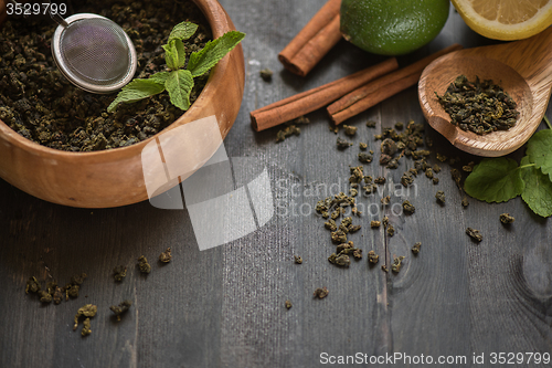 Image of berries  tea