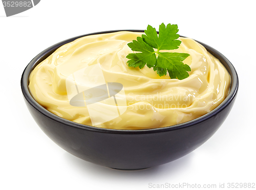 Image of bowl of mayonnaise