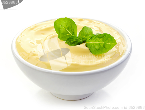 Image of bowl of mayonnaise