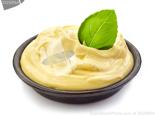 Image of bowl of mayonnaise