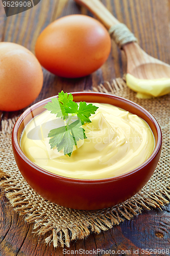 Image of bowl of mayonnaise