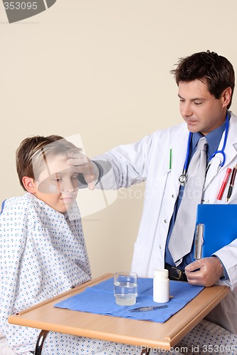Image of Doctor patient checkup