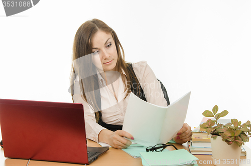 Image of The teacher was surprised to check student notebook