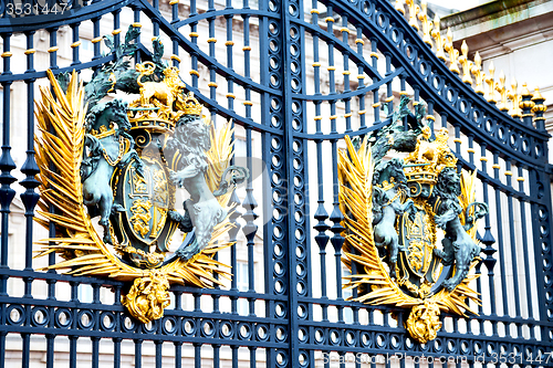 Image of in london england   royal palace
