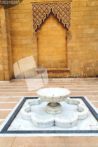 Image of fountain in     mousque palace