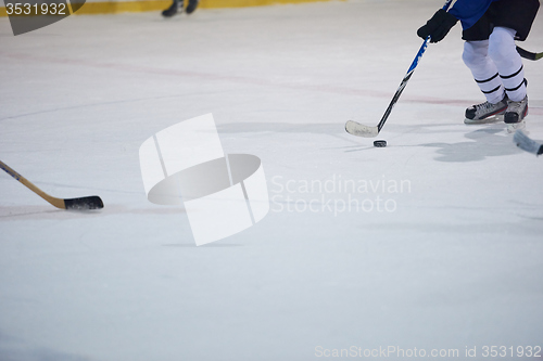 Image of ice hockey player in action