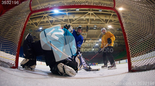 Image of ice hockey goalkeeper