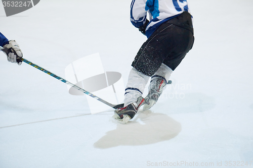 Image of ice hockey player in action