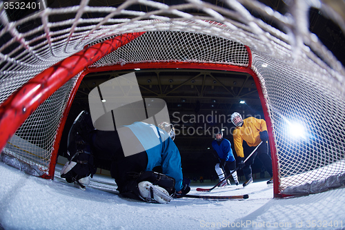 Image of ice hockey goalkeeper