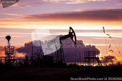 Image of Oil pumps.